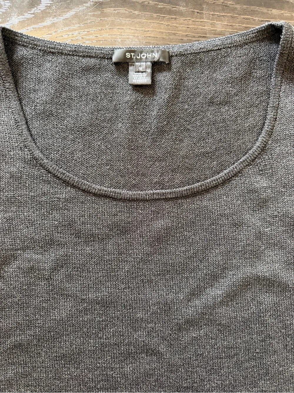 St. John Gray Sleeveless Knit Shell Top - Picture 3 of 4